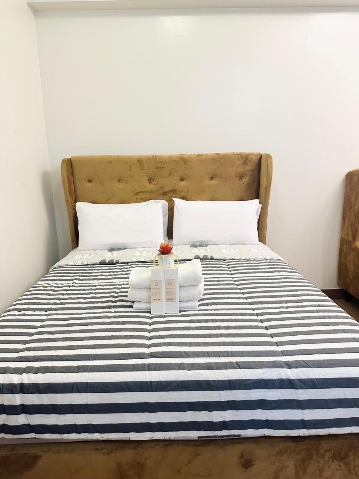 Starlight Suites Trece Martires Exterior foto