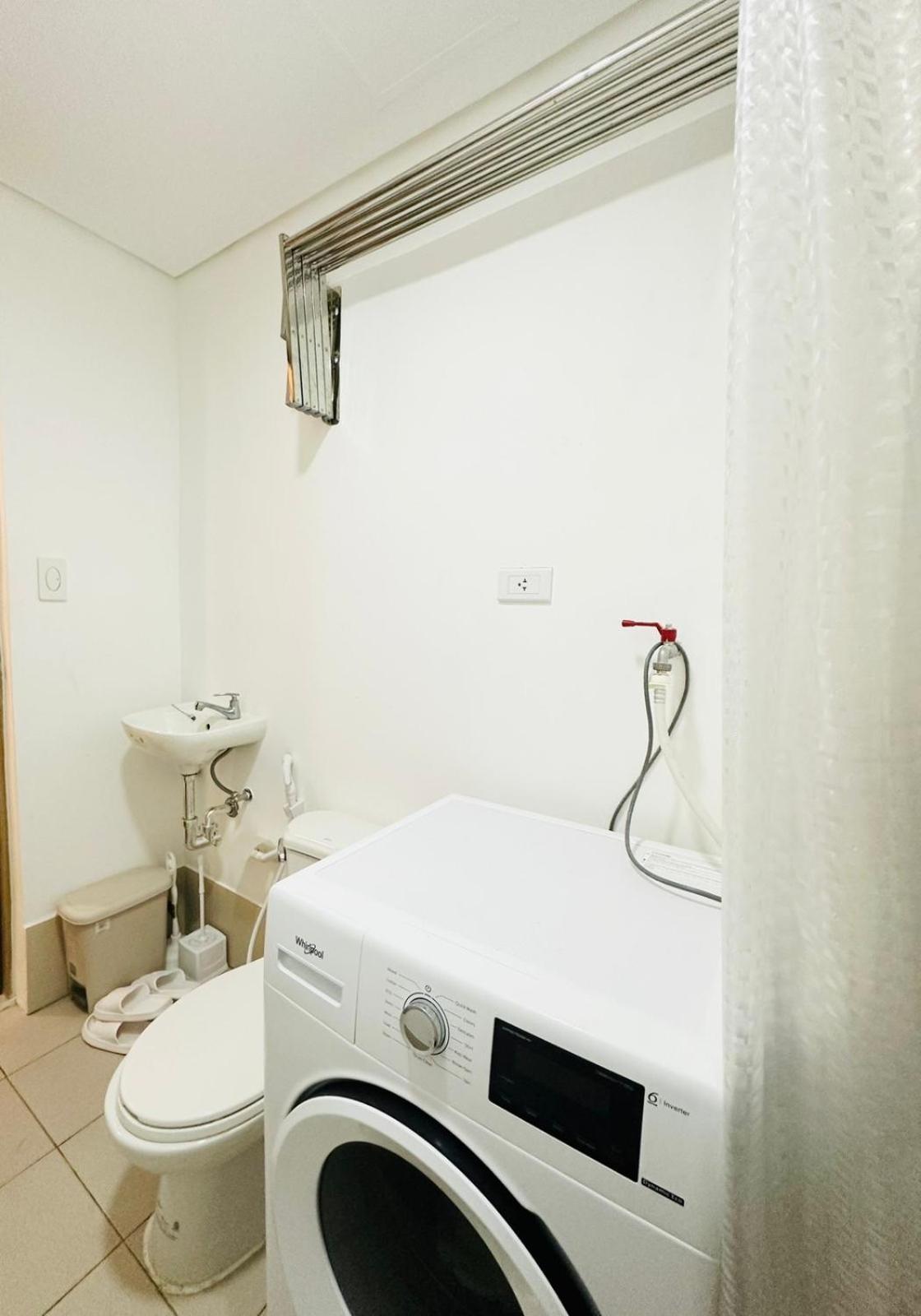 Starlight Suites Trece Martires Exterior foto